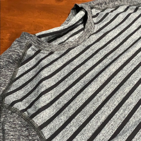 Lululemon Long Sleeve Shirt - Picture 3 of 5